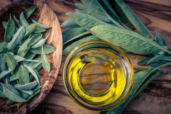 Компрессы с текилой и маслом шалфея