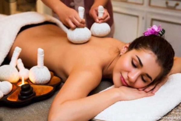 Два массажа горячими травяными мешочками