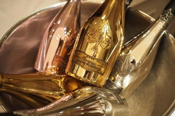 Бокал шампанского